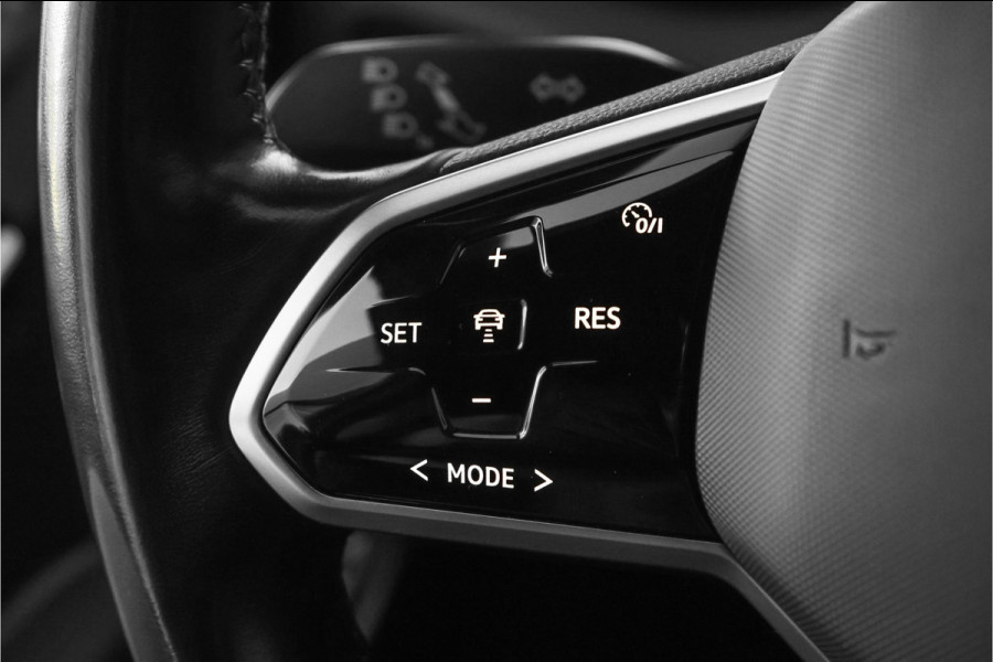 Volkswagen ID.3 First Plus 58 kWh Camera ACC Stuur&Stoelverw 19" 1e Eig BTW