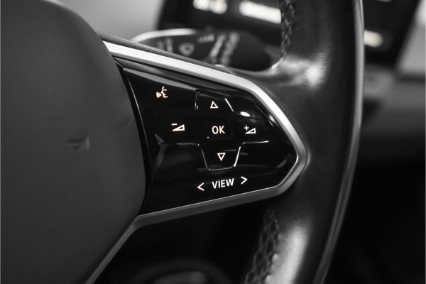 Volkswagen ID.3 First Plus 58 kWh Camera ACC Stuur&Stoelverw 19" 1e Eig BTW