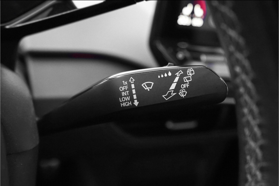 Volkswagen ID.3 First Plus 58 kWh Camera ACC Stuur&Stoelverw 19" 1e Eig BTW