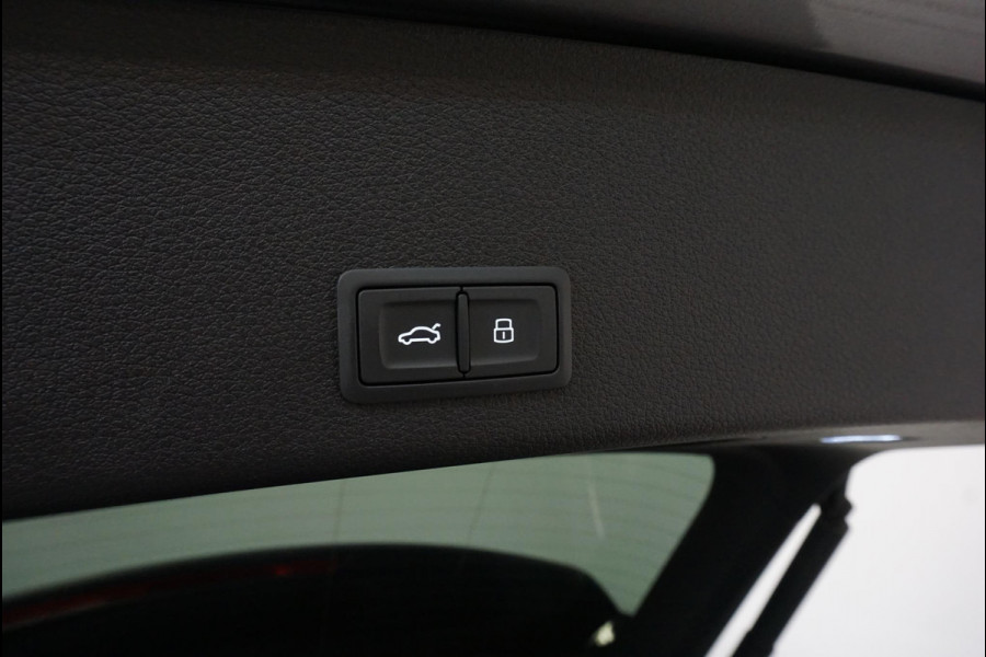 Audi e-tron 55 Quattro Advanced |  City Pack | Tour Pack | 360° Camera | Sportstoelen Memory | LED Matrix | Navigatie | Climate Control | Lichtmetalen Velgen | Camera