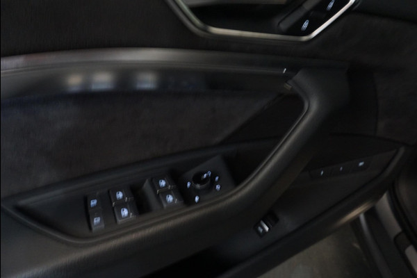 Audi e-tron 55 Quattro Advanced |  City Pack | Tour Pack | 360° Camera | Sportstoelen Memory | LED Matrix | Navigatie | Climate Control | Lichtmetalen Velgen | Camera