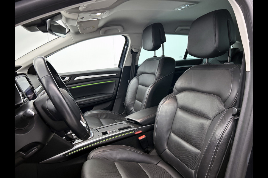 Renault Mégane Estate 1.6 E-Tech Plug-In Hybrid 160 R.S. Line | Perfect onderH | Head up | AchterCam | StoelverW | Parkass | Clima