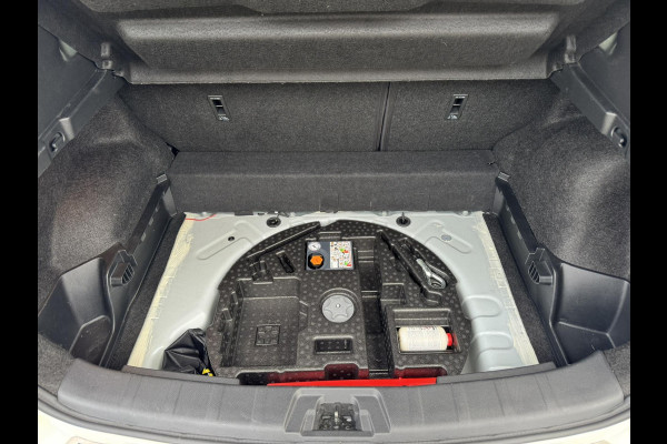 Nissan QASHQAI 1.3 DIG-T N-Connecta AutomaatCruise Climate Stoel- en voorruitverwarming 360-camera Apple / Android Pano