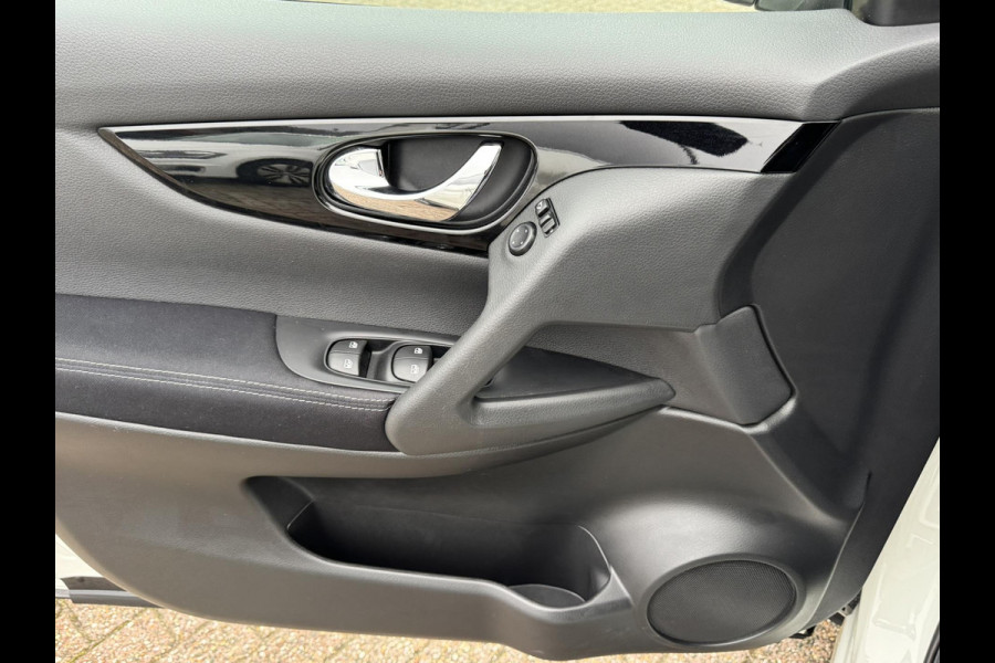 Nissan QASHQAI 1.3 DIG-T N-Connecta AutomaatCruise Climate Stoel- en voorruitverwarming 360-camera Apple / Android Pano
