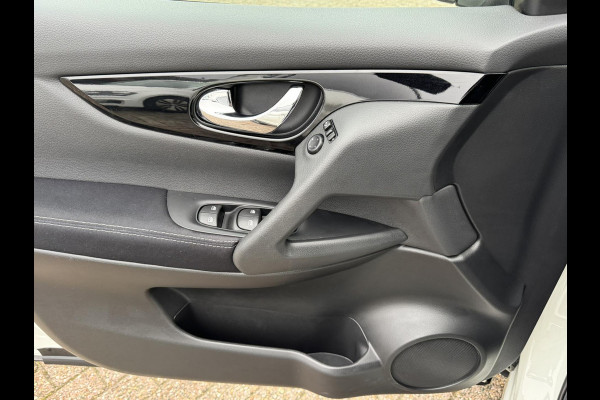 Nissan QASHQAI 1.3 DIG-T N-Connecta AutomaatCruise Climate Stoel- en voorruitverwarming 360-camera Apple / Android Pano