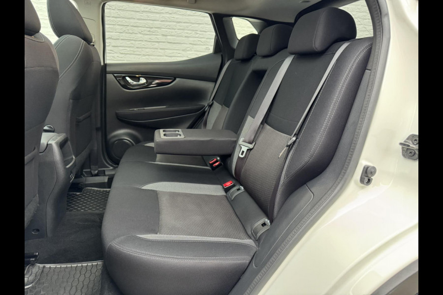 Nissan QASHQAI 1.3 DIG-T N-Connecta AutomaatCruise Climate Stoel- en voorruitverwarming 360-camera Apple / Android Pano