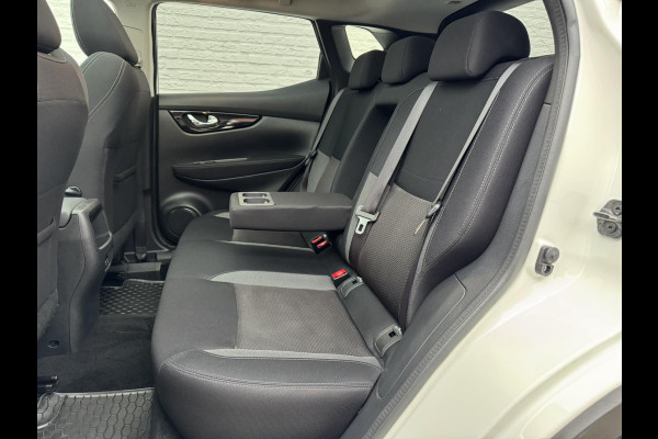 Nissan QASHQAI 1.3 DIG-T N-Connecta AutomaatCruise Climate Stoel- en voorruitverwarming 360-camera Apple / Android Pano