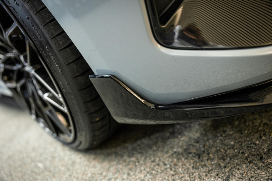 BMW 3-serie M340i xDrive | M-Performance Pack | M-stoelen | Head-Up | Carbon inleg | 20'' velgen | Sportstuur |