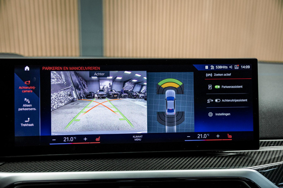 BMW 3-serie M340i xDrive | M-Performance Pack | M-stoelen | Head-Up | Carbon inleg | 20'' velgen | Sportstuur |