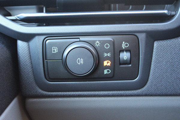 Ford Tourneo Custom PHEV L1H1 Titanium | Trekhaak | Navigatie | Led | 8P