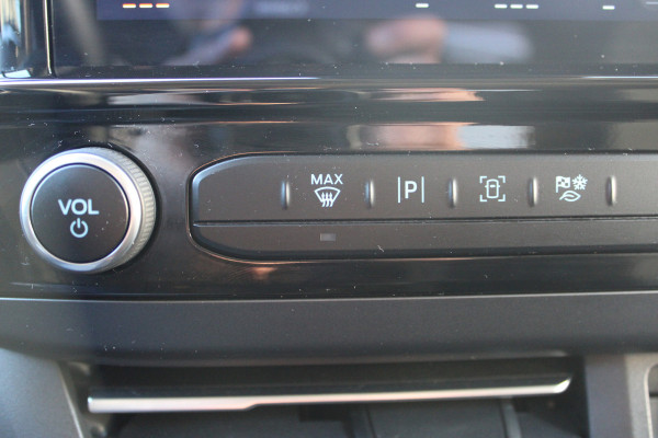 Ford Tourneo Custom PHEV L1H1 Titanium | Trekhaak | Navigatie | Led | 8P