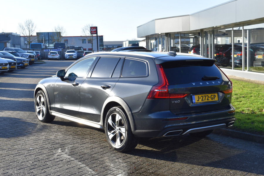 Volvo V60 Cross Country T5 AWD 250PK Automaat Pro | ACC | BLIS | H&K | Leder | Stuurverwarming | Leder |