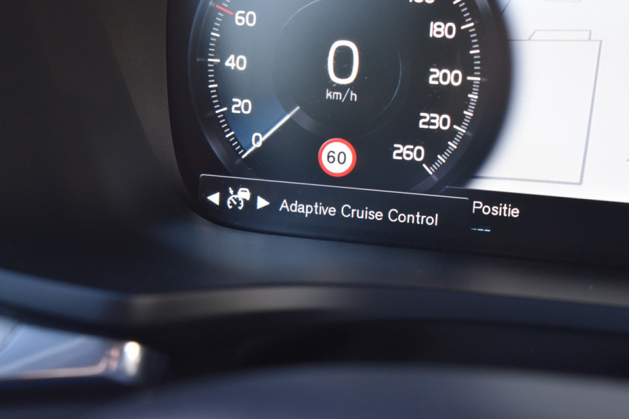 Volvo V60 Cross Country T5 AWD 250PK Automaat Pro | ACC | BLIS | H&K | Leder | Stuurverwarming | Leder |