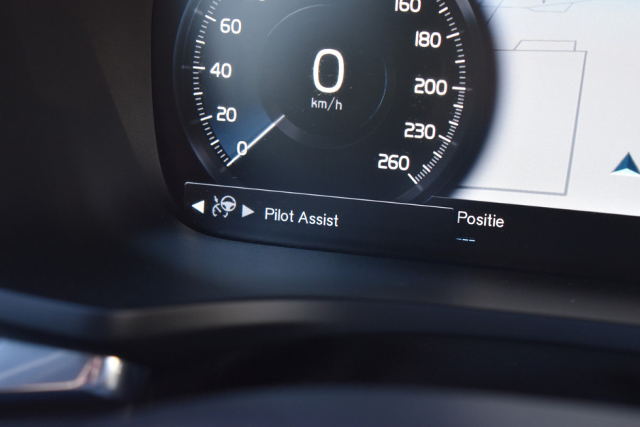 Volvo V60 Cross Country T5 AWD 250PK Automaat Pro | ACC | BLIS | H&K | Leder | Stuurverwarming | Leder |