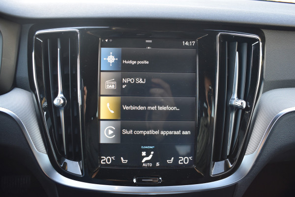 Volvo V60 Cross Country T5 AWD 250PK Automaat Pro | ACC | BLIS | H&K | Leder | Stuurverwarming | Leder |