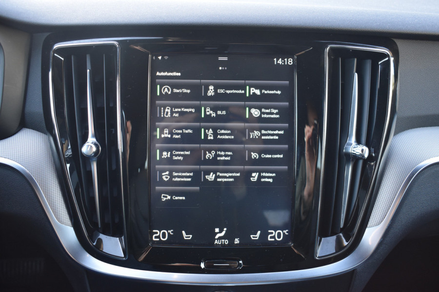 Volvo V60 Cross Country T5 AWD 250PK Automaat Pro | ACC | BLIS | H&K | Leder | Stuurverwarming | Leder |