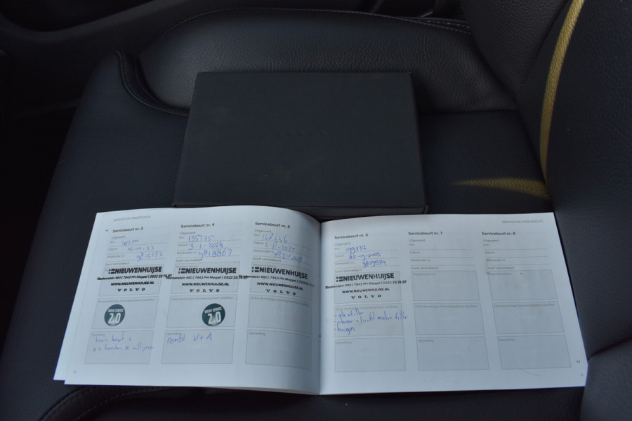 Volvo V60 Cross Country T5 AWD 250PK Automaat Pro | ACC | BLIS | H&K | Leder | Stuurverwarming | Leder |