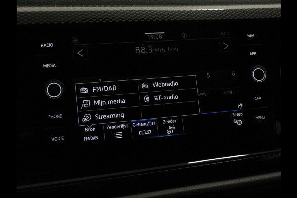 Volkswagen Polo 1.0 TSI DSG Life | Navigatie | Apple Carplay/Android Auto | Airco | Digitale Cockpit | Stoelverwarming | DAB | Led | Parkeer sensoren