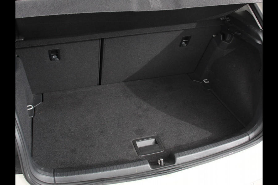 Volkswagen Polo 1.0 TSI DSG Life | Navigatie | Apple Carplay/Android Auto | Airco | Digitale Cockpit | Stoelverwarming | DAB | Led | Parkeer sensoren