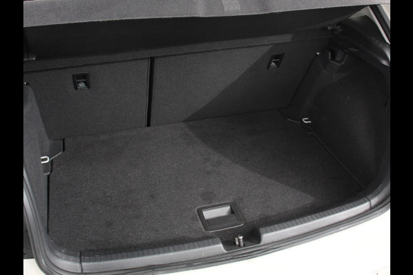 Volkswagen Polo 1.0 TSI DSG Life | Navigatie | Apple Carplay/Android Auto | Airco | Digitale Cockpit | Stoelverwarming | DAB | Led | Parkeer sensoren