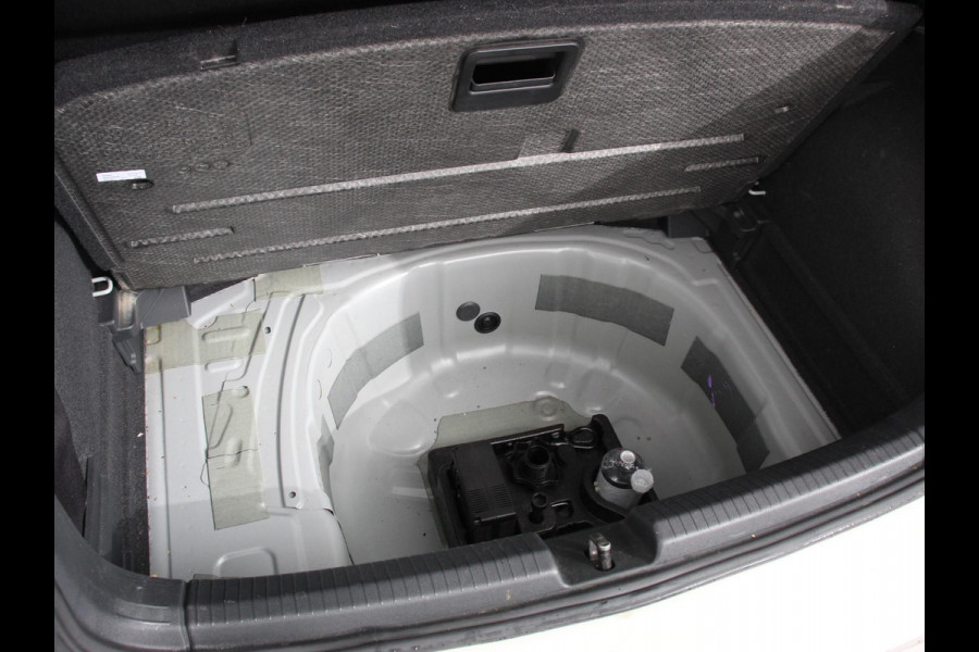 Volkswagen Polo 1.0 TSI DSG Life | Navigatie | Apple Carplay/Android Auto | Airco | Digitale Cockpit | Stoelverwarming | DAB | Led | Parkeer sensoren