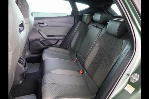 CUPRA Formentor 1.5 TSI e-Hybrid VZ Tribe Edition 272PK | Exclusieve Uitvoering | Panoramadak | Trekhaak | 19 inch | Matrix Koplampen | Matte Lak |