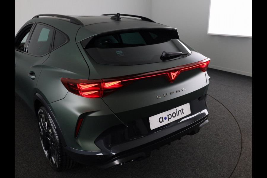 CUPRA Formentor 1.5 TSI e-Hybrid VZ Tribe Edition 272PK | Exclusieve Uitvoering | Panoramadak | Trekhaak | 19 inch | Matrix Koplampen | Matte Lak |