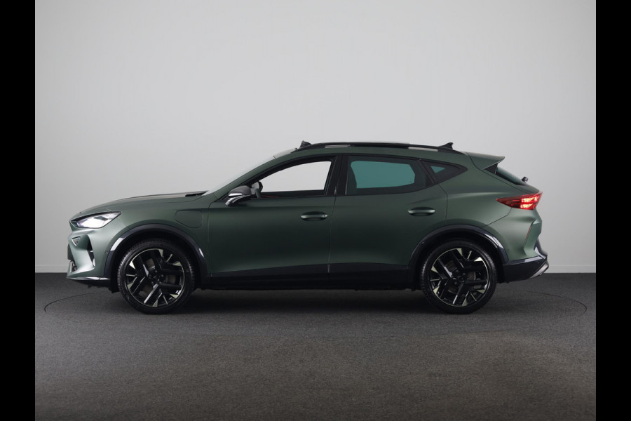 CUPRA Formentor 1.5 TSI e-Hybrid VZ Tribe Edition 272PK | Exclusieve Uitvoering | Panoramadak | Trekhaak | 19 inch | Matrix Koplampen | Matte Lak |