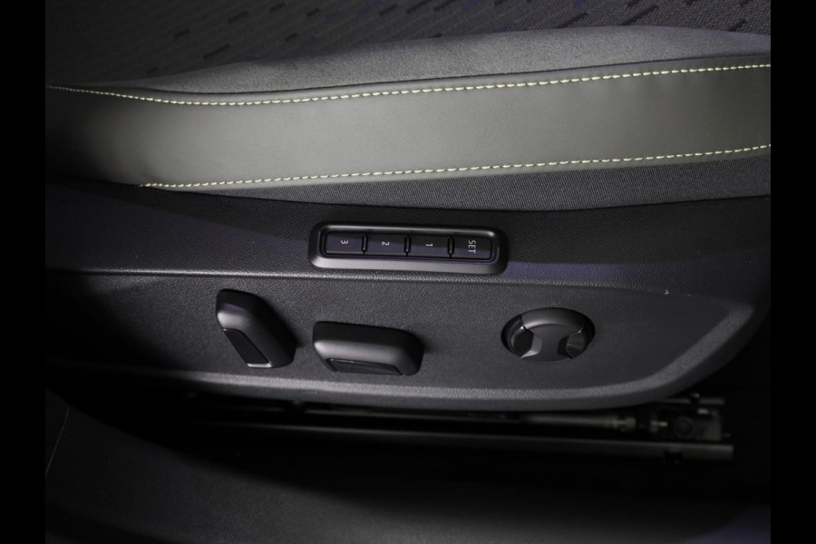 CUPRA Formentor 1.5 TSI e-Hybrid VZ Tribe Edition 272PK | Exclusieve Uitvoering | Panoramadak | Trekhaak | 19 inch | Matrix Koplampen | Matte Lak |