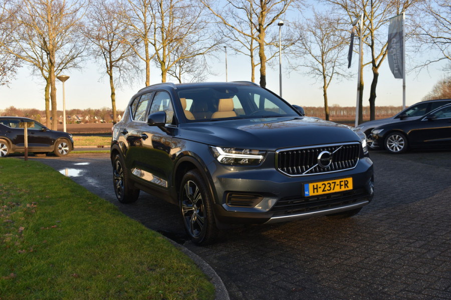 Volvo XC40 T3 163PK Automaat Inscription | Trekhaak | Leder | ACC | Blis | Camera | Stoelverwarming