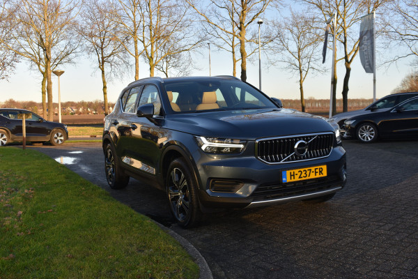 Volvo XC40 T3 163PK Automaat Inscription | Trekhaak | Leder | ACC | Blis | Camera | Stoelverwarming