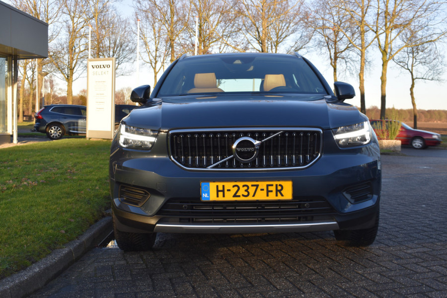 Volvo XC40 T3 163PK Automaat Inscription | Trekhaak | Leder | ACC | Blis | Camera | Stoelverwarming
