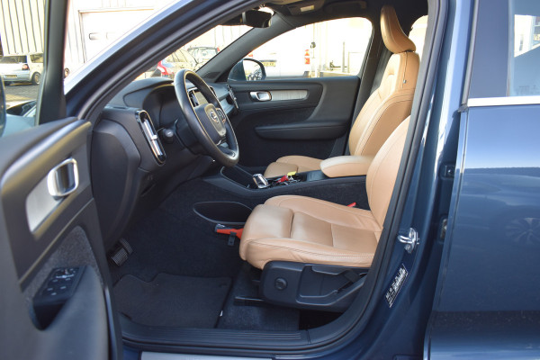 Volvo XC40 T3 163PK Automaat Inscription | Trekhaak | Leder | ACC | Blis | Camera | Stoelverwarming