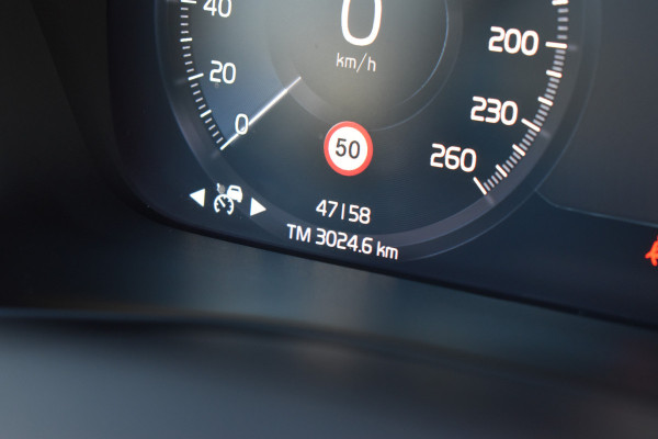 Volvo XC40 T3 163PK Automaat Inscription | Trekhaak | Leder | ACC | Blis | Camera | Stoelverwarming