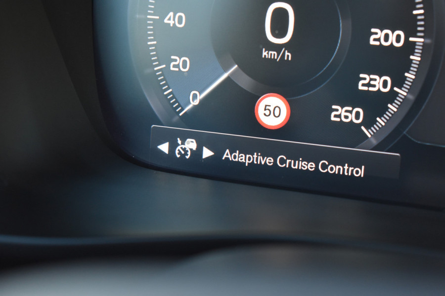 Volvo XC40 T3 163PK Automaat Inscription | Trekhaak | Leder | ACC | Blis | Camera | Stoelverwarming