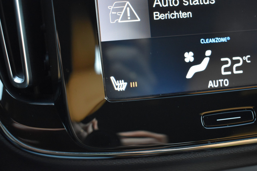 Volvo XC40 T3 163PK Automaat Inscription | Trekhaak | Leder | ACC | Blis | Camera | Stoelverwarming