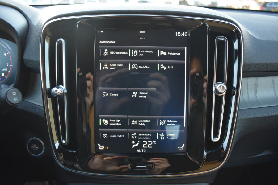 Volvo XC40 T3 163PK Automaat Inscription | Trekhaak | Leder | ACC | Blis | Camera | Stoelverwarming