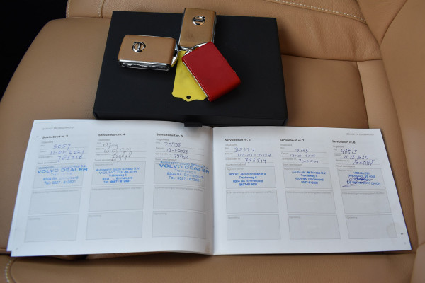 Volvo XC40 T3 163PK Automaat Inscription | Trekhaak | Leder | ACC | Blis | Camera | Stoelverwarming