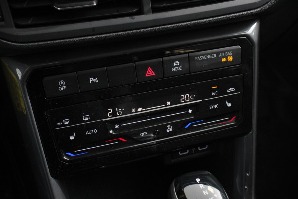 Volkswagen T-Cross 1.5 TSI 150pk DSG Style | Navigatie | Wireless app connect | Aadaptive cruise control | Camera | Climate Control | Led | Dab | Stoelverwarming