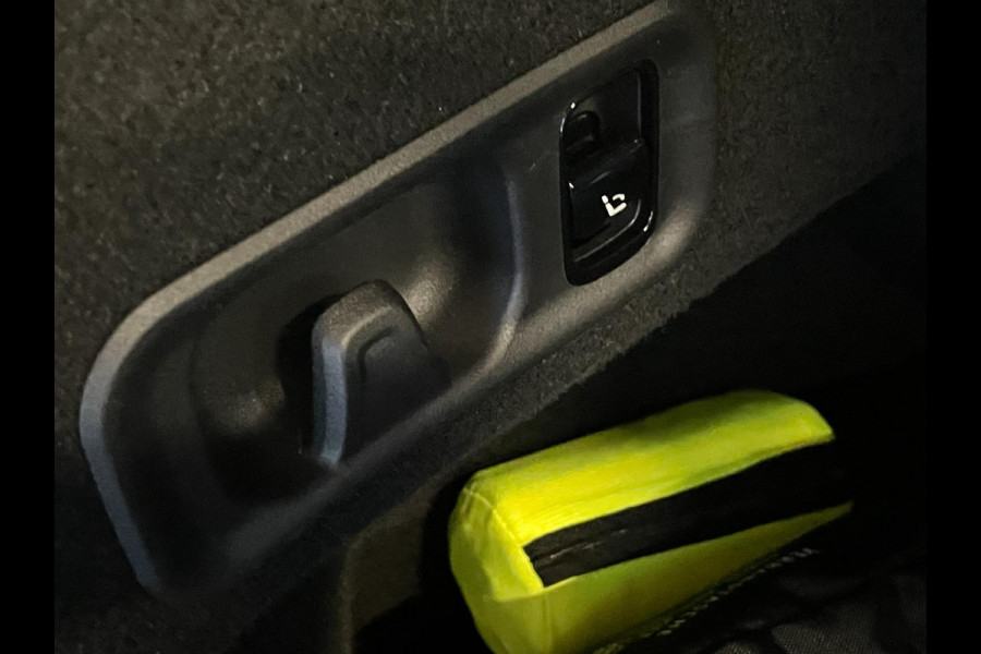 Mercedes-Benz E-Klasse 300 e Sport Edition AMG PANO 313 PK