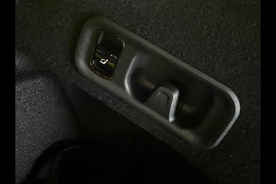 Mercedes-Benz E-Klasse 300 e Sport Edition AMG PANO 313 PK