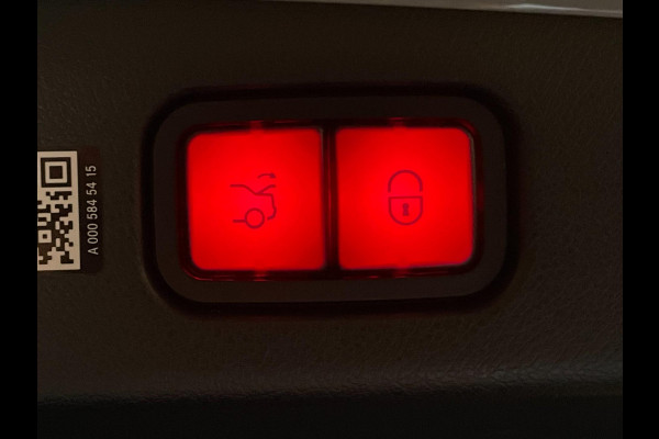 Mercedes-Benz E-Klasse 300 e Sport Edition AMG PANO 313 PK