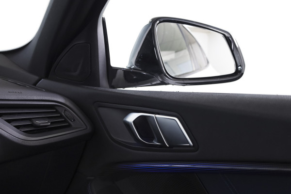 BMW 1-serie 118i 140 PK High Executive M Sport | Dig. Cockpit | Cruise | PDC | ECC | NAV + App. Connect | ECC | DAB | LM 18" |