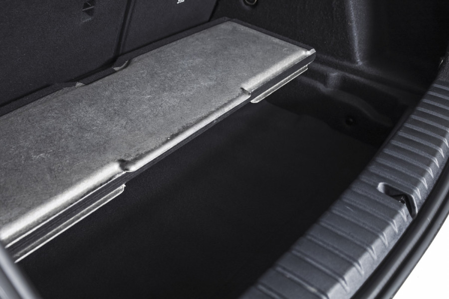 BMW 1-serie 118i 140 PK High Executive M Sport | Dig. Cockpit | Cruise | PDC | ECC | NAV + App. Connect | ECC | DAB | LM 18" |