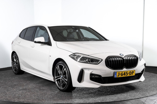 BMW 1-serie 118i 140 PK High Executive M Sport | Dig. Cockpit | Cruise | PDC | ECC | NAV + App. Connect | ECC | DAB | LM 18" |