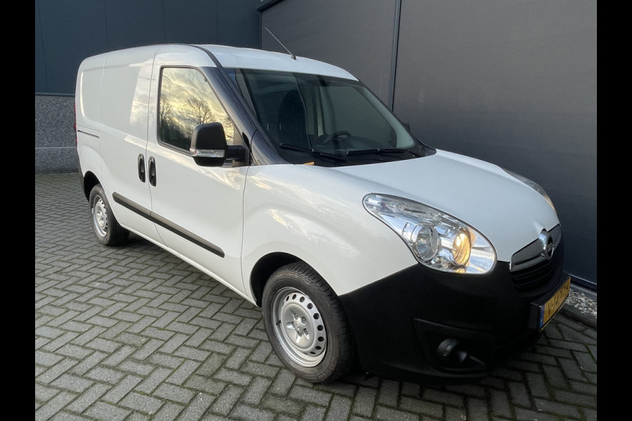 Opel Combo 1.3 CDTi L1H1 Edition Airco - Radio/ Cd speler - Elektrische ramen voor - Start/stop systeem - Tussenschot volledig - Zijschuifdeur rechts