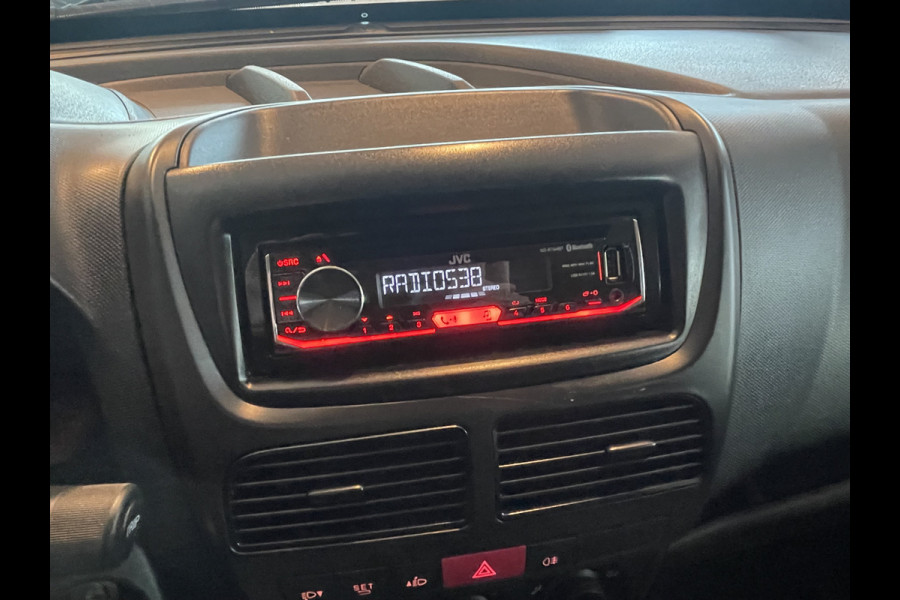 Opel Combo 1.3 CDTi L1H1 Edition Airco - Radio/ Cd speler - Elektrische ramen voor - Start/stop systeem - Tussenschot volledig - Zijschuifdeur rechts