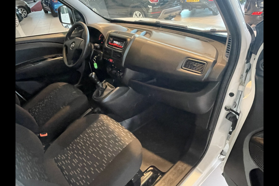 Opel Combo 1.3 CDTi L1H1 Edition Airco - Radio/ Cd speler - Elektrische ramen voor - Start/stop systeem - Tussenschot volledig - Zijschuifdeur rechts