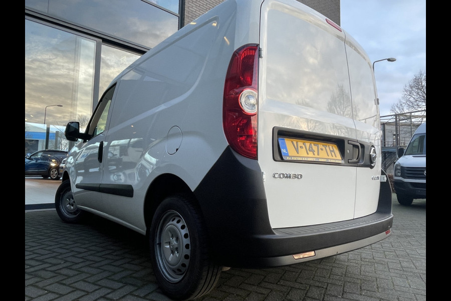 Opel Combo 1.3 CDTi L1H1 Edition Airco - Radio/ Cd speler - Elektrische ramen voor - Start/stop systeem - Tussenschot volledig - Zijschuifdeur rechts