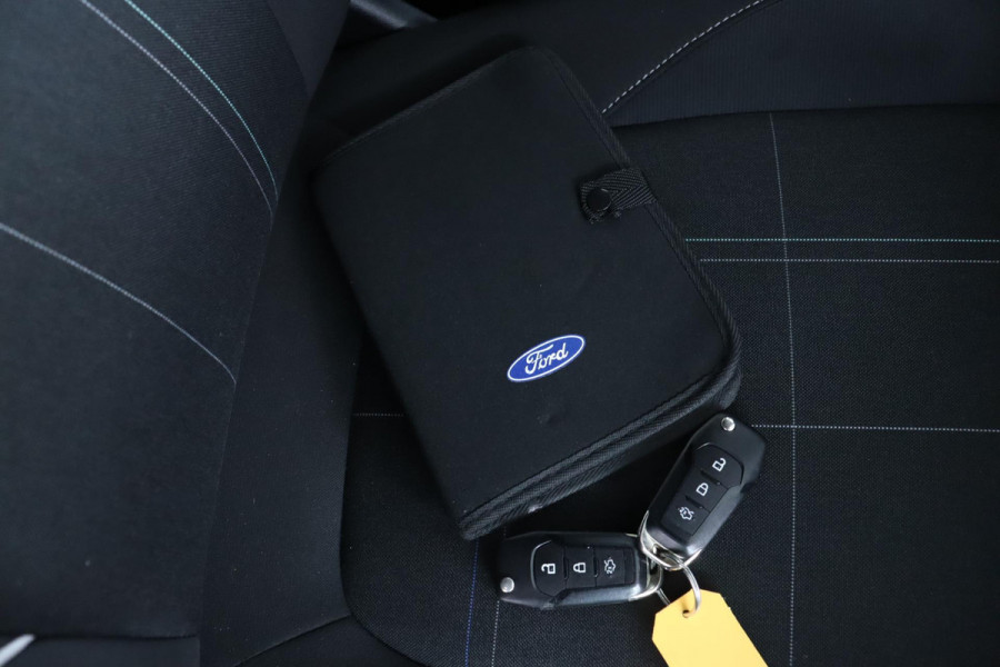 Ford Fiesta 1.0 EcoBoost Titanium|Cruise|Carplay|Parkeersensoren|17"